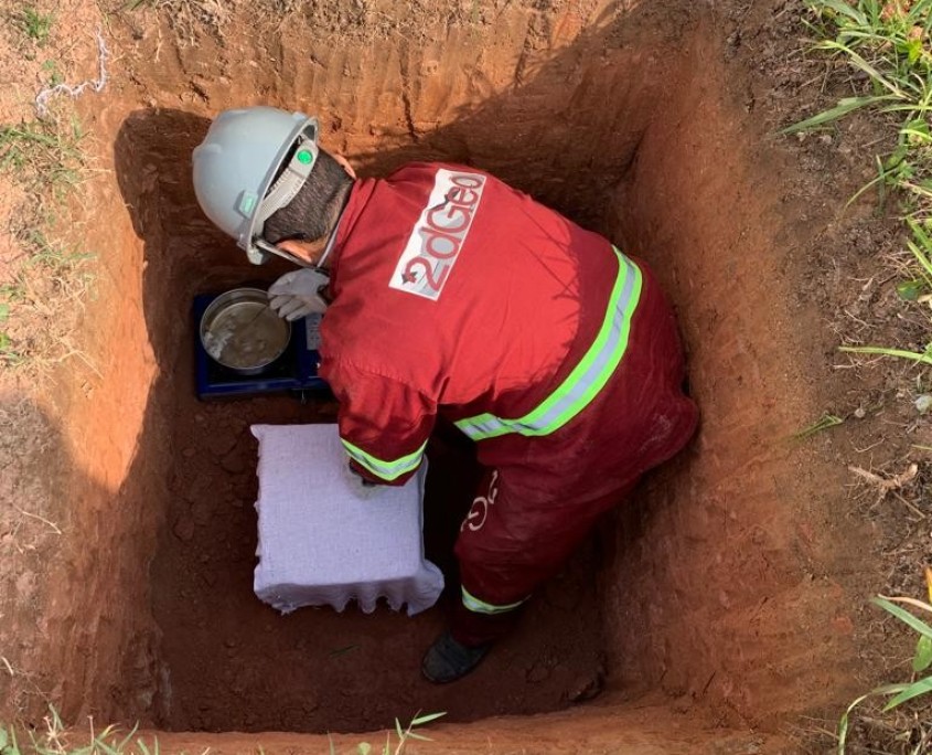 Geofísica Aplicada 2dGeo Geologia e Engenharia